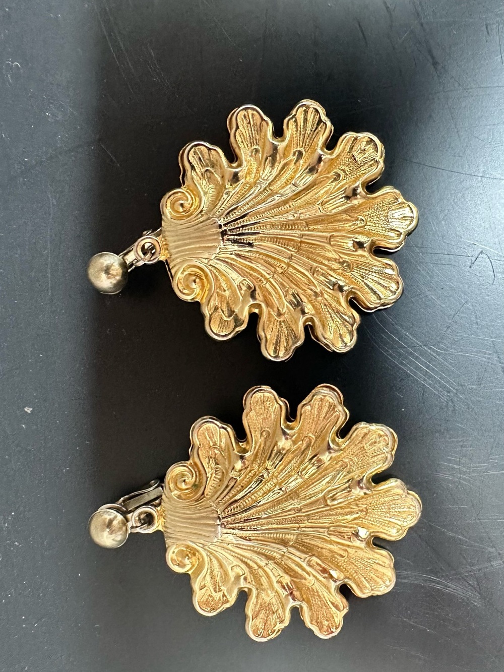 Vintage Gold Shell Fan Clip-On Earrings - Gold
